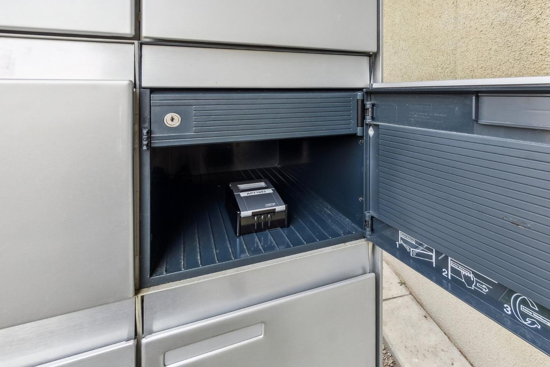 Affordable Comfort In Zurich Apartment Exterior foto